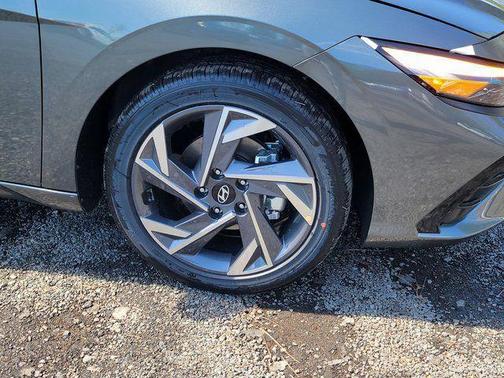Amazon Gray 2026 Hyundai ELANTRA Limited