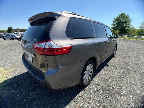 Predawn Gray Mica 2016 Toyota Sienna Limited Premium