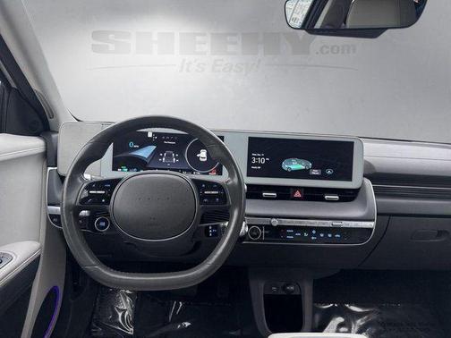 2022 Hyundai IONIQ 5 SEL