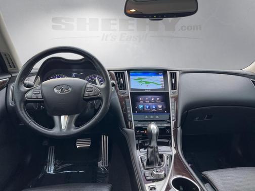 2015 INFINITI Q50 Sport