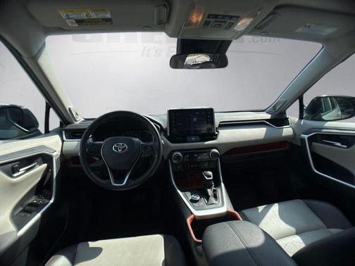 Lunar 2019 Toyota RAV4 Adventure