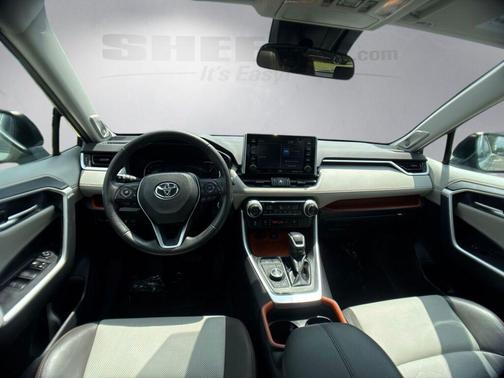 Lunar 2019 Toyota RAV4 Adventure