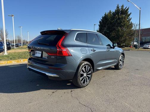 2022 Volvo XC60 B5 Inscription
