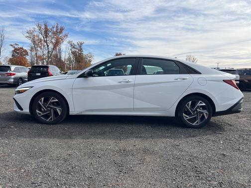 2025 Hyundai ELANTRA Sport