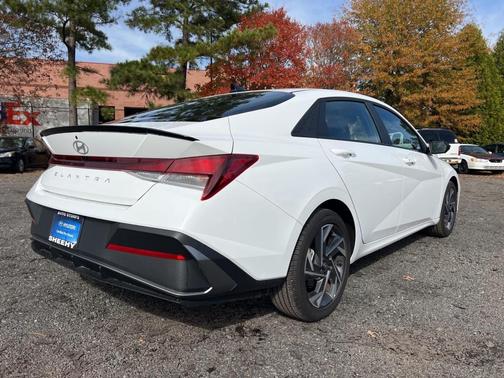 2025 Hyundai ELANTRA Sport