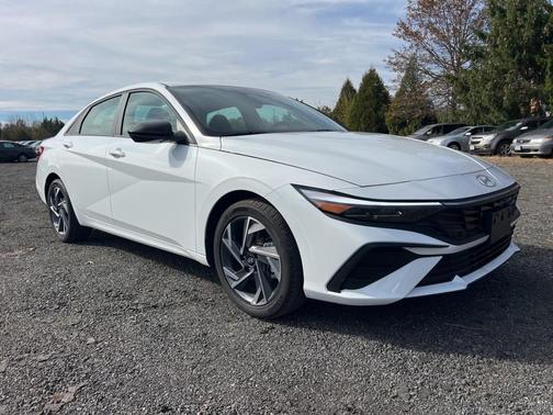 2025 Hyundai ELANTRA Sport