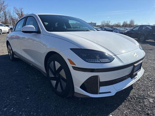 2023 Hyundai IONIQ 6 SE
