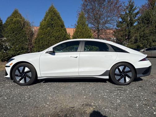 2023 Hyundai IONIQ 6 SE