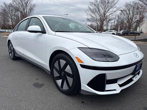 2023 Hyundai IONIQ 6 SE