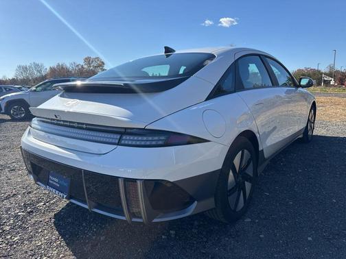 2023 Hyundai IONIQ 6 SE