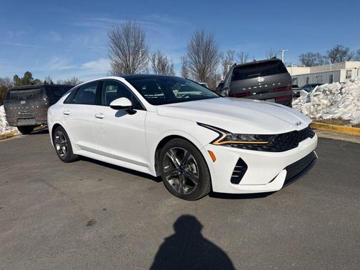 2023 Kia K5 EX