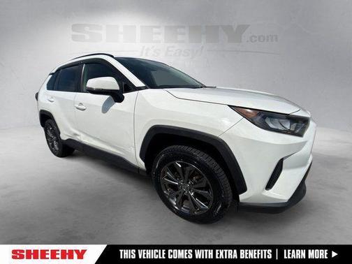 Super White 2019 Toyota RAV4 LE