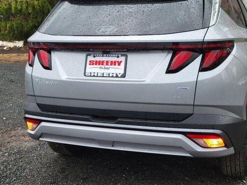 Shimmering Silver 2026 Hyundai TUCSON SEL