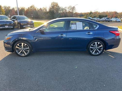2016 Nissan Altima 2.5 SR