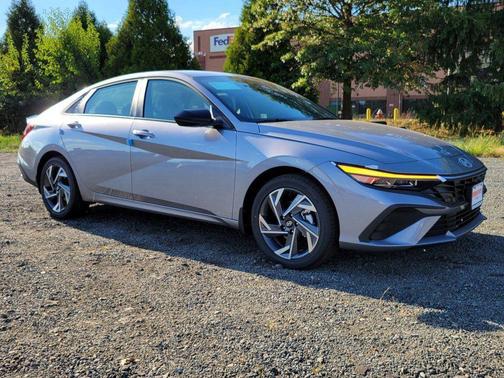 2025 Hyundai ELANTRA Sport