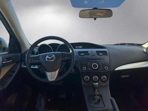 2013 Mazda Mazda3 i Touring
