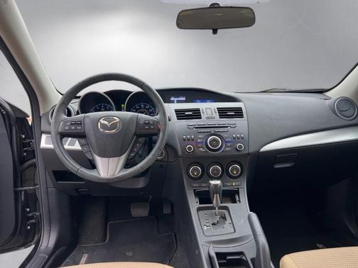 2013 Mazda Mazda3 i Touring