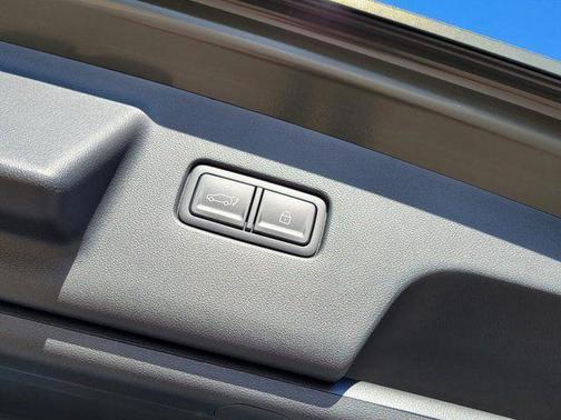 2026 Hyundai SANTA FE HEV SEL Premium