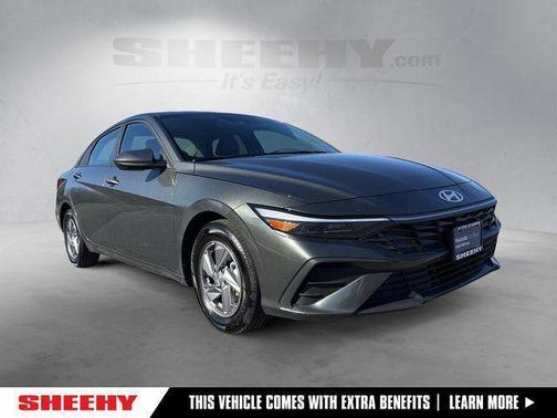 2024 Hyundai ELANTRA SE