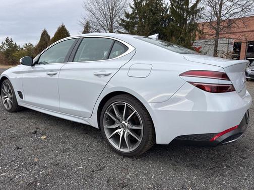 2023 Genesis G70 2.0T AWD