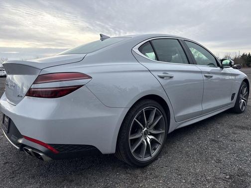 2023 Genesis G70 2.0T AWD