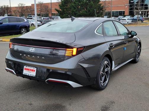 2026 Hyundai SONATA SEL