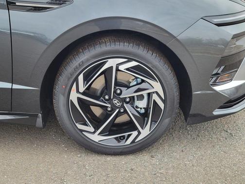 2026 Hyundai SONATA SEL