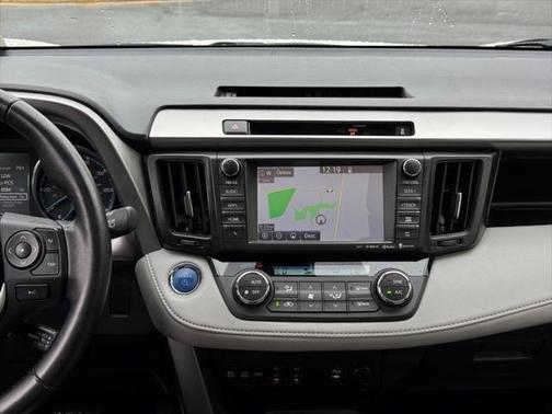 2016 Toyota RAV4 Hybrid SE