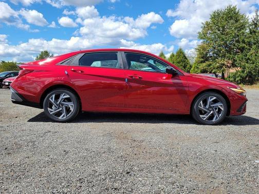 2025 Hyundai ELANTRA HEV SEL Sport