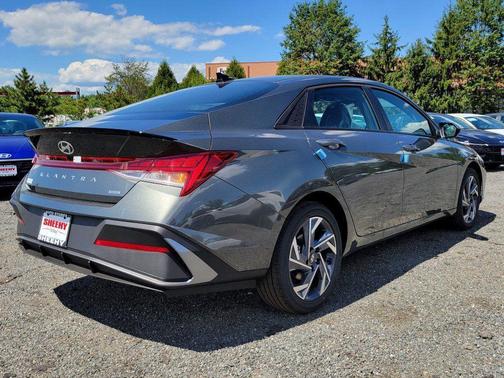 2025 Hyundai ELANTRA HEV SEL Sport