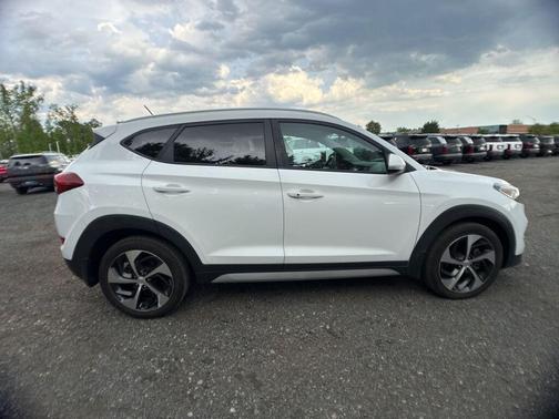 Dazzling White 2017 Hyundai TUCSON Sport