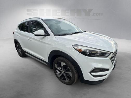 Dazzling White 2017 Hyundai TUCSON Sport