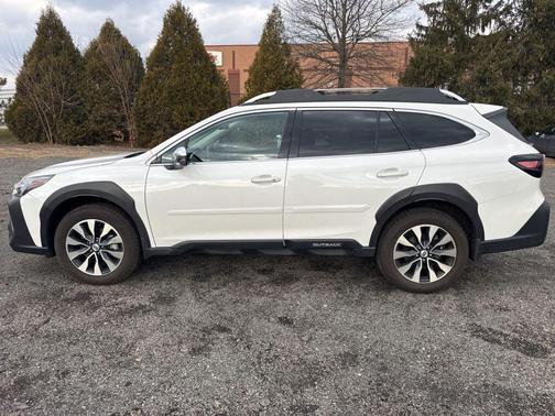 2025 Subaru Outback Touring XT