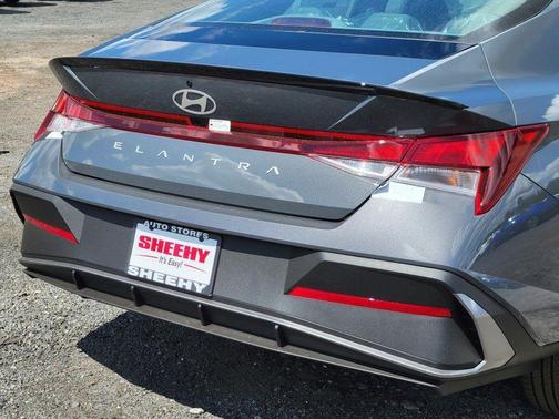 2025 Hyundai ELANTRA Sport