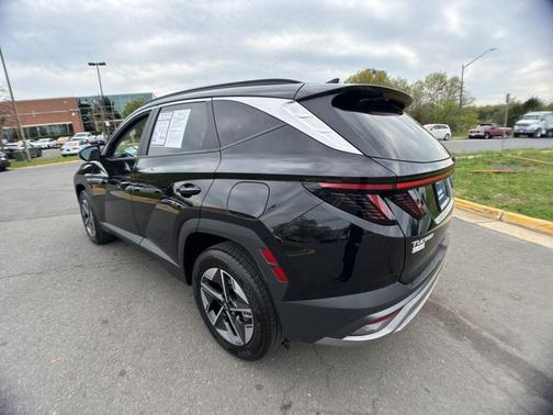 Phantom Black 2025 Hyundai TUCSON SEL Convenience