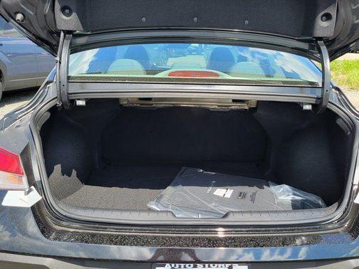 Abyss Black 2026 Hyundai ELANTRA SE