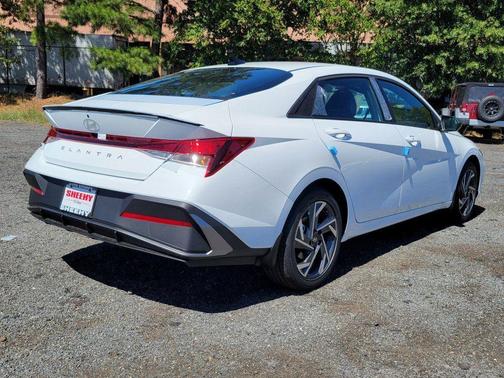 2025 Hyundai ELANTRA Sport