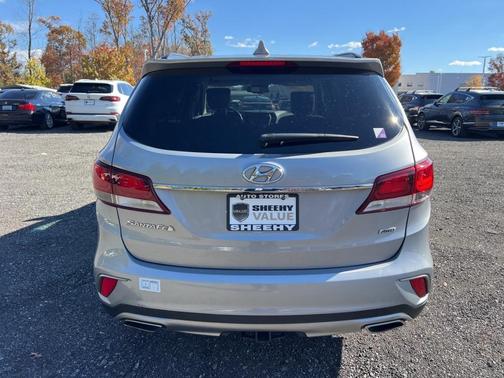 2017 Hyundai SANTA FE SE