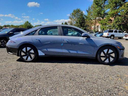 2025 Hyundai IONIQ 6 SE