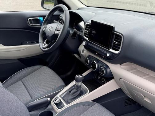 2025 Hyundai VENUE Limited