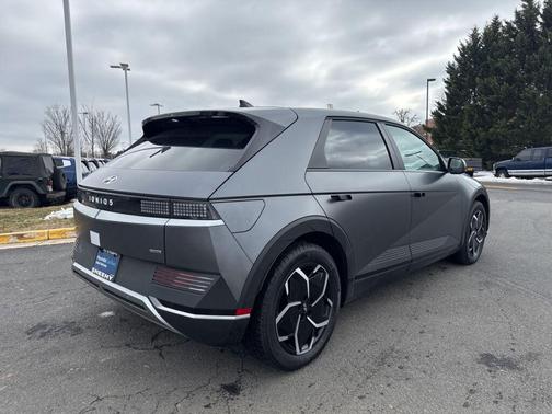 2024 Hyundai IONIQ 5 SEL