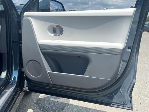 2025 Hyundai IONIQ 5 SE