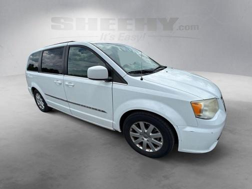 Bright White Clearcoat 2014 Chrysler Town & Country Touring