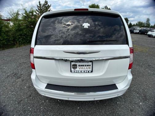 Bright White Clearcoat 2014 Chrysler Town & Country Touring