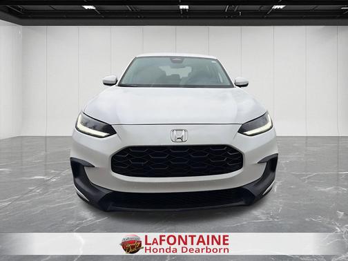 Platinum White Pearl 2024 Honda HR-V