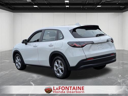 Platinum White Pearl 2024 Honda HR-V