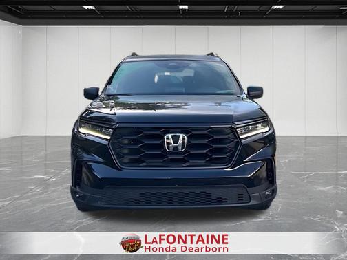 Crystal Black Pearl 2025 Honda Pilot