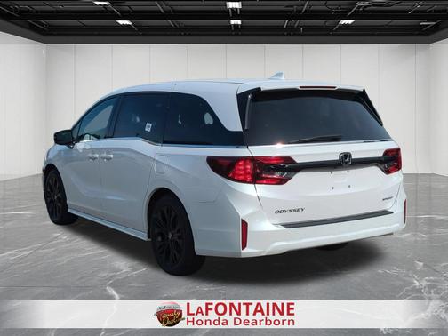 Platinum White Pearl 2025 Honda Odyssey