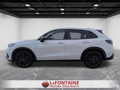 Platinum White Pearl 2024 Honda HR-V