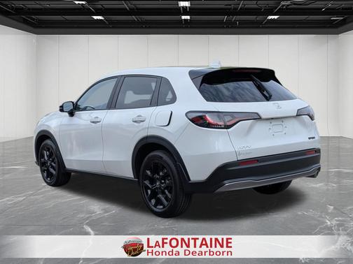 Platinum White Pearl 2024 Honda HR-V